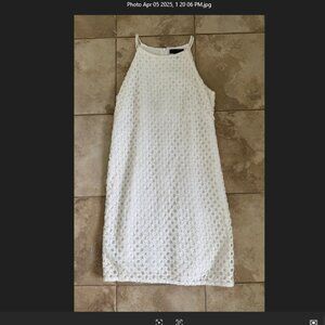 White House Black Market White Geometric Shift Dress - Size 6